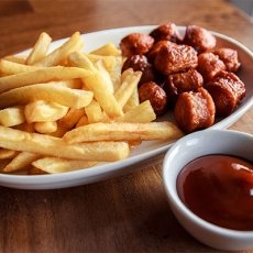 Сосиски с картофелем фри